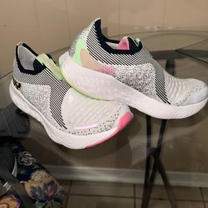 New Balamce Fresh Foam Running Shoes